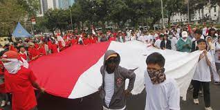 Segala sesuatu yang ada dalam negara kita ini di atur oleh uud tahun 1945, kehidupan bermasyarakat dan pemerintahan berpedoman kepada landasan hukum tertinggi ini. Tujuan Demokrasi Dalam Sistem Pemerintahan Berikut Manfaatnya Bagi Rakyat Merdeka Com