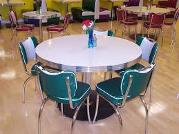 Retro Style Kitchen Table Gorgeous Retro Kitchen Design With Round White Tabletop On Metal Leg And R Retro Kitchen Tables Vintage Kitchen Table Retro Kitchen