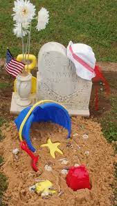 Ms Danyeur S Baby S Grave Gravesite Decorations Cemetary Decorations Cemetery Decorations