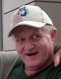 Robert Vinal's Instagram, Twitter & Facebook