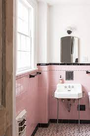 You can also make a bathroom yourself. 15 Retro Bathroom Ideas Cool Old Style Bathroom Photos Apartment Therapy
