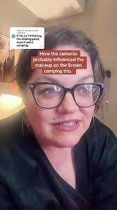 Robyn Putting Makeup