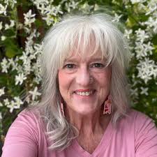 The UGM Student Impact Center is having an impact, thanks to support from  our community and the love of many volunteers. Every Monday, Wednesday and  Friday afternoon, our team drives a UGM