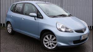 An astonishing number of honda jazz owners buy another and the mk4 model we're standard features include adaptive cruise control, lane keep assist and automatic headlights, plus there's 'apple. Honda Jazz 2002 2008 Review Carsireland Ie Youtube