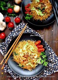 Indonesian Fried Vermicelli Bihun Goreng Kecap This Is One Simple And Common Recipe How To Cook Vermicelli Indian Food Recipes Vermicelli Noodles Vermicelli