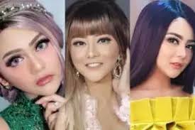 10 Bukti Jenita Janet makin cantik memesona tanpa rambut palsunya