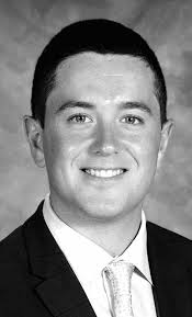 Momma swan welcomes feathered babies