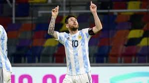Lionel messi got argentina's copa america campaign off to a dream start with a stunning goal against chile at the olympic stadium. Leo Messi Gave The Face After The Puncture Of Argentina