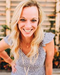 Hi!!! 👋🏼 I'm Kate, Licensed Clinical Social Worker, and welcome to  Journey Center! I am so excited to meet, work with, and facilitate growth  with each and every one of you. Follow