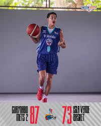 Guaynabo Mets 2 @metsdevelopmentprogram se lleva un triunfo ante Isla Verde  Basketball en la División I del #TorneoJuvenil de la @fbpurligajuvenil. Edwin  Liz brilló con 26 puntos y 7 asistencias para los