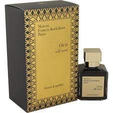Especially in the late phase, oud silk mood develops a finely woven, more mature and exclusive character despite its linear nature, making it the ideal cultivated fragrance with a timidly conventional. Oud Silk Mood Perfume By Maison Francis Kurkdjian