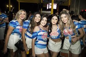 Sin embargo, la empresa también se integra a esta obligación, que al no ser vinculante ni justiciable, resulta ser ante todo una conducta. Jessica Guerra Carol Balbino Livia Barreto Maria Clara Balbino E Fernanda Marques
