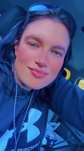 Jessica Brendle's Instagram, Twitter & Facebook