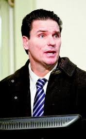 Salisbury officer sues, wants town manager fired