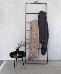 Decken und plaids als ideale ergänzung im wohnraum. Cloud Plaid Decke Aus Recyceltem Kaschmir Und Lurex Raum Concept Store