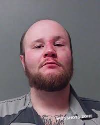 BENTON TRAVIS JEAN 01/04/2022