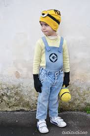 Allora sicuramente troverete interessante la nostra vasta raccolta di costumi dedicata ai neonati che. Despicable Me Costumes Make A Diy Stuart Minion Costume Cucicucicoo Minion Costumes Despicable Me Costume Upcycle Clothes