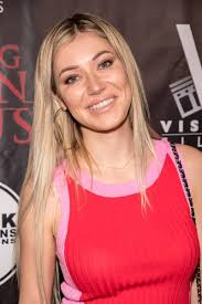 Kiersten Hall Attends Living Los Angeles Premiere Laemmle's Ahrya Fine —  Stock Editorial Photo © info@photographybyeugene.com #406771940