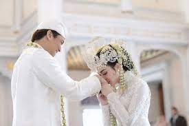 Portal berita yang menyajikan informasi terhangat baik peristiwa politik, entertainment dan lain lain Jangan Asal Pilih Gaun Pengantin 9 Rekomendasi Desainer Baju Pengantin Asal Indonesia Ini Punya Konsep Yang Unik Untuk Gaun Pernikahanmu