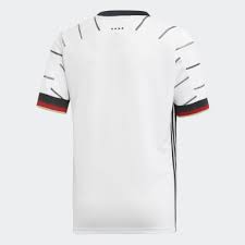 De duitsland voetbaltenues zijn beschikbaar in verschillende modellen en ontwerpen. Shirt Uitshirt En Meer Van Het Duitse Nationale Elftal Adidas Nl