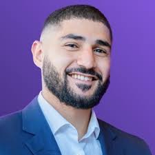 💡 The key to a successful career change: Transferable skills. You need to  show employers that you're ready to step into their job and succeed, even  if you've done different work in