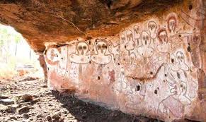 Le Grotte Sacre Cave Paintings Prehistoric Cave Paintings Australian Art