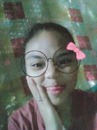 Samantha Quevedo's Instagram, Twitter & Facebook