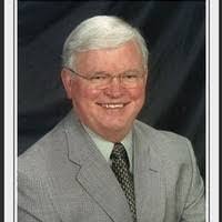 Lee Dial's Instagram, Twitter & Facebook