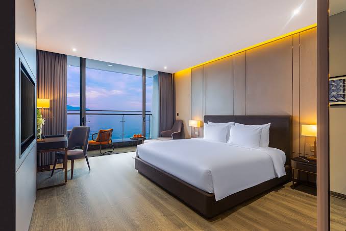 nên ở khách sạn khu nào Đà Nẵng