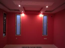 Yatak Odasi Yatak Ustu Renkli Ve Isikli Duvarlari Ask Rengine Kapli Tasarim Mimari Tasarim Ic Dekorasyon