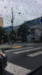 A place for fans of hujan to view, download, share, and discuss their favorite images, icons, photos and wallpapers. Pin By Evelyn On Pluviophile Rainy Wallpaper Rain Wallpapers Rain Photography