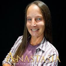 Donna Santilli's Instagram, Twitter & Facebook