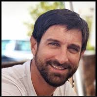 80+ perfiles de «Sala»