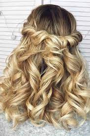 Graduation Hairstyles To Make Your Cap Fit Like A Glove Sanggul Rambut Rambut Sanggul