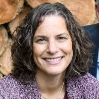 Lori Earls's Instagram, Twitter & Facebook