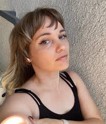 Holly Fine (@holleeze) • Instagram photos and videos