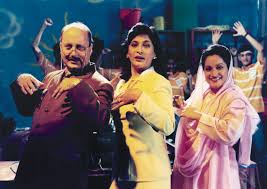With shah rukh khan, kajol, rani mukerji, sana saeed. Kuch Kuch Hota Hai Film 1998 Trailer Kritik Kino De