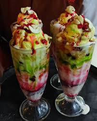 Akhil Raj On Instagram Falooda From Akshaya 100 This One Is Yet Another Attraction From Thrissur I Food Snapchat Indian Dessert Recipes Falooda Recipe
