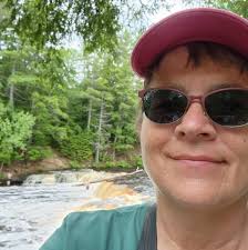 Where to find Petoskey stones near Boyne Falls and Petoskey for beginners?