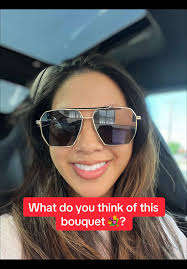 What do you think of this bouquet 💐?? #flowers #bouquet #graduation  #girlfriend #greenscreen #flowershower