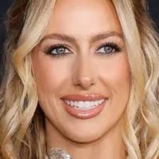 Alex Wendling's Instagram, Twitter & Facebook