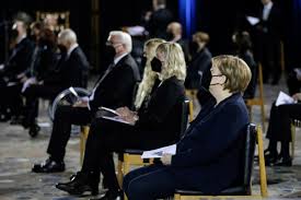 Januar 1956 in detmold als sohn eines tischlers und einer fabrikarbeiterin aus breslau zur welt. Germany Mourns Its 80 000 Covid Dead At Memorial