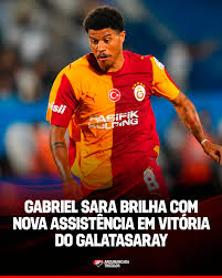CRIA DO SÃO PAULO DECIDE MAIS UMA VEZ NA EUROPA 🔴⚪⚫ Gabriel Sara é destaque mais uma vez no futebol europeu. O atleta #MadeInCotia deu mais uma assistência e contribuiu na vitória do Galatasaray pelo Campeonato Turco, mantendo o prota