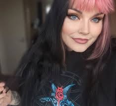 I really love how I look in these, though I have smile lines and all...I  just.feel pretty lmao