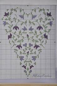 Are you feeling lost in embroidering and could use some help? Ed Ecco Anche Il Secondo Free Un Graziosissimo Cuore Fiorito Di Margit Maturi Blog Di Iltelaiopovolaro Over Blog It Cross Stitch Heart Cross Stitch Designs Cross Stitch