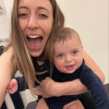 Alexis Craven's Instagram, Twitter & Facebook