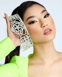 👑 From the Oakton HS dance team to Miss Virginia Teen! Ashley Wang is a  sophomore making history beyond the pageant stage. Ashley is the first East  Asian and the second Asian