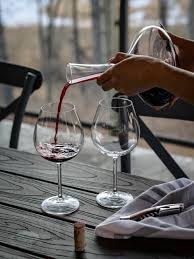 Voici nos conseils experts en la matière! Comment Enlever Les Taches De Vin Rouge Westwing