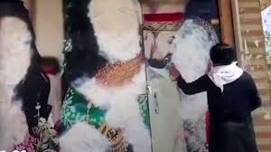 Taliban forces have taken up positions in kabul airport and are ready to take. News Im Video Taliban Ubermalen Frauengesichter In Kabul Afghanistan Stern De