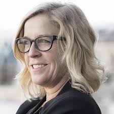 Monica Dinsmore's Instagram, Twitter & Facebook